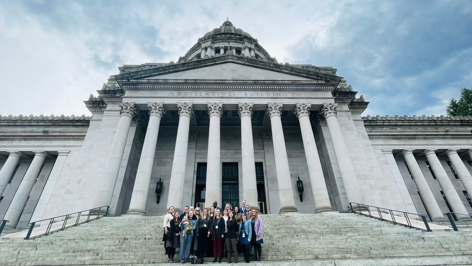 WA%20ESIT%20advocacy%20group%20for%20HB%201916%20at%20the%20state%20capitol.jpg